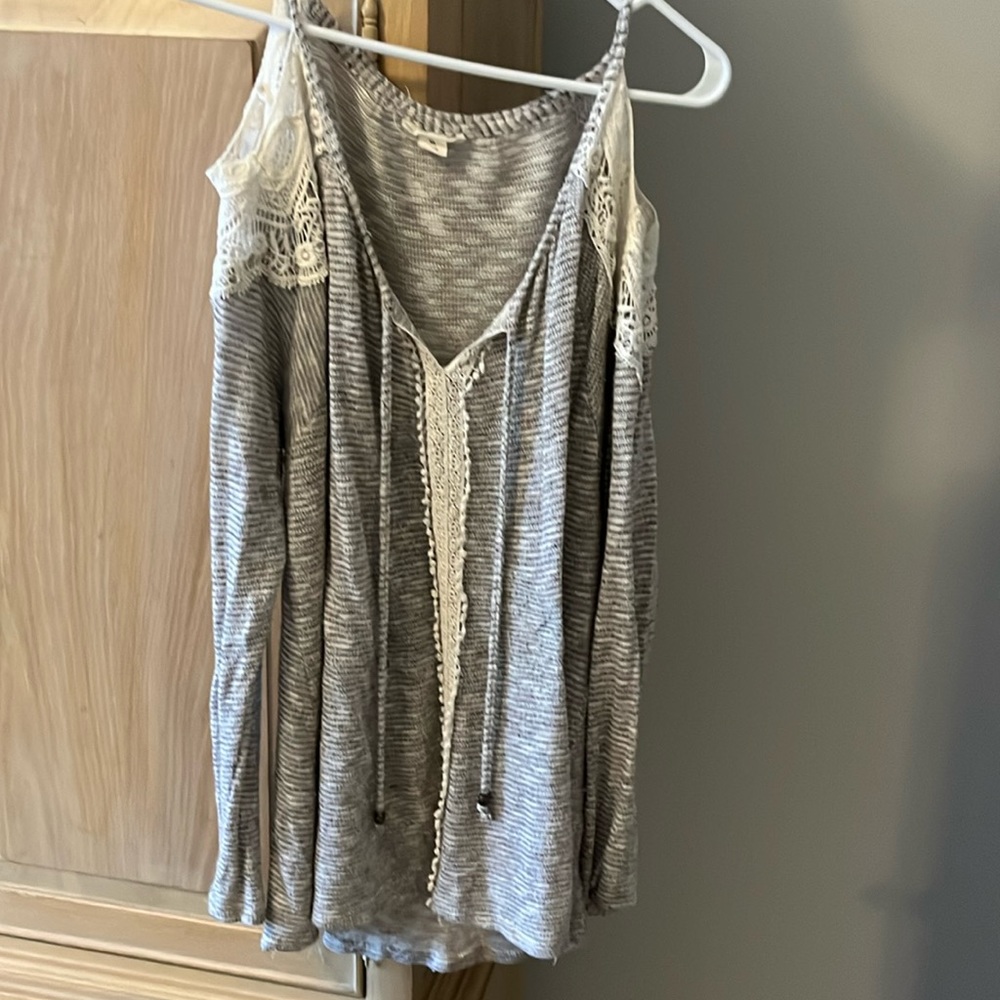 Style & Co peek a boo shoulder lightweight sweater